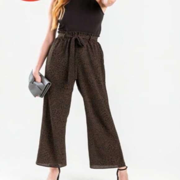 Francesca's Collections Pants - Francesca’s Jumpsuit Black and Olive Leopard Medium